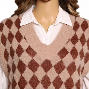 🖤Sincerely Jules V-Neck Argyle Sweater Vest in Cream and Brown